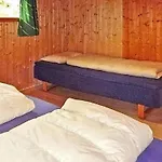 6 Person In * Olden