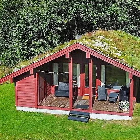 6 Person In Semesterbostad Olden